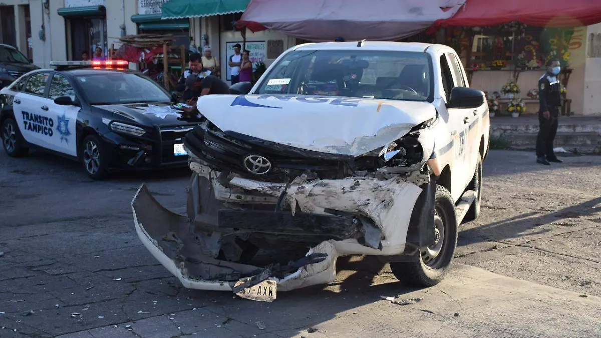 Carambola en la zona centro de Tampico Gustavo García (1)